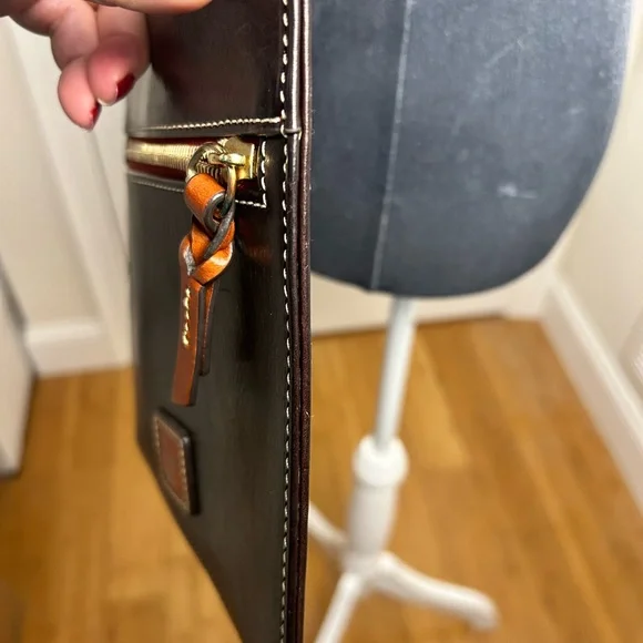 Dooney & Bourke Chocolate Brown and Red Accent Crossbody leather Bag like new! - Picture 10 of 12